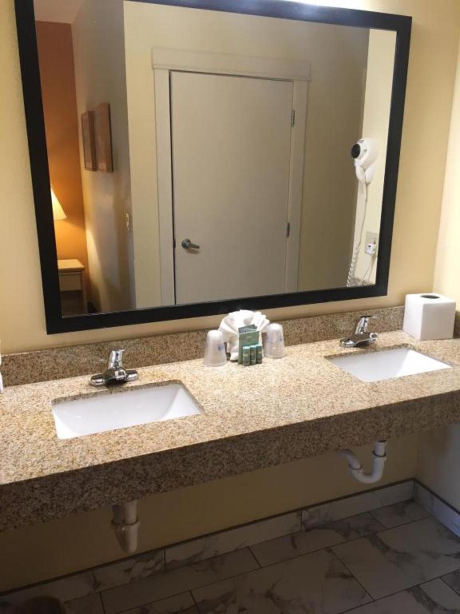 Lighthouse Suites Inn Ocean Shores Εξωτερικό φωτογραφία